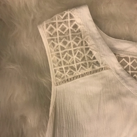 Solitaire by Ravi Khosla Laced White Top - Picture 4 of 8